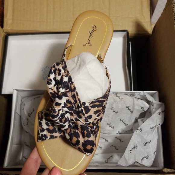 Size 6 left! Qupid Leopard Bow slides autumn - Picture 4 of 8